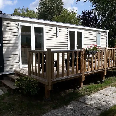 Campeggio Camping Des Pins *